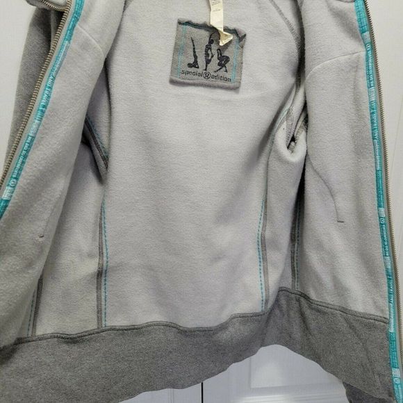 Lululemon Scuba Hooded Sweater Special Edition LOVE Gray Striped Fleece Zip Sz 4 - Picture 3 of 11
